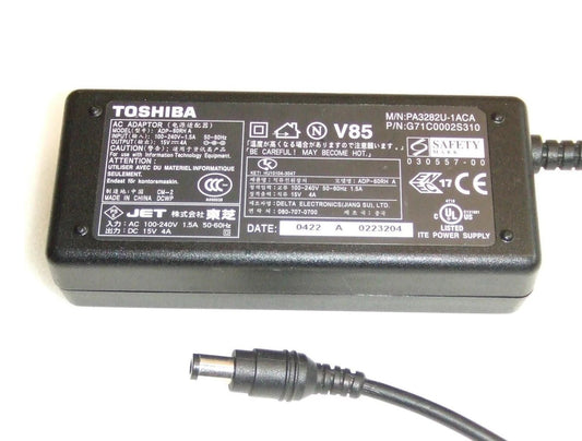 Toshiba PA3282U-1ACA AC Adapter Satellite M110 R10 R15 R20 R25 U200 U205 PA3083U-1ACA PA3201U-1ACA PA3215U-1ACA